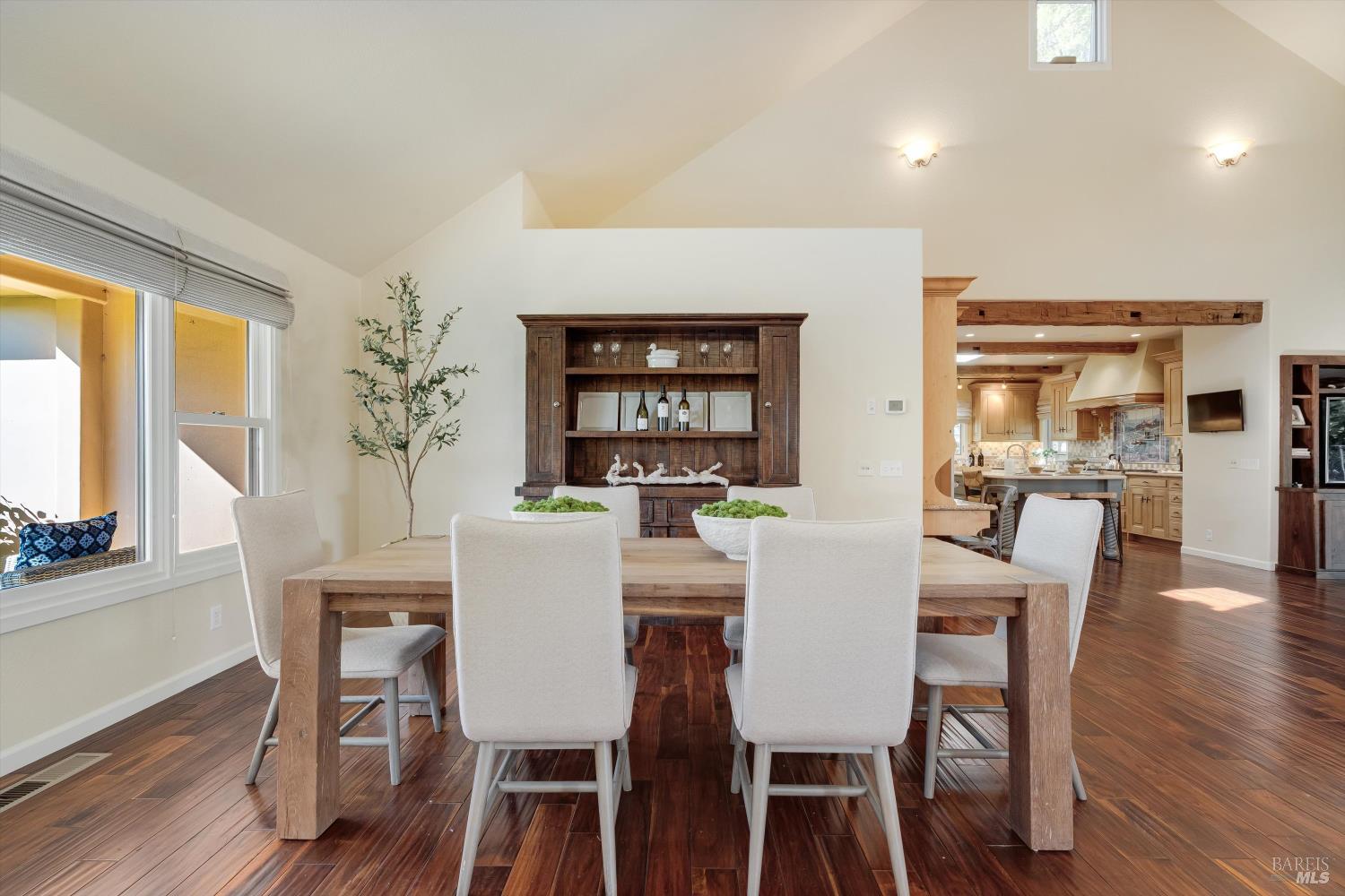 466 Pratt Avenue St. Helena CA 94574