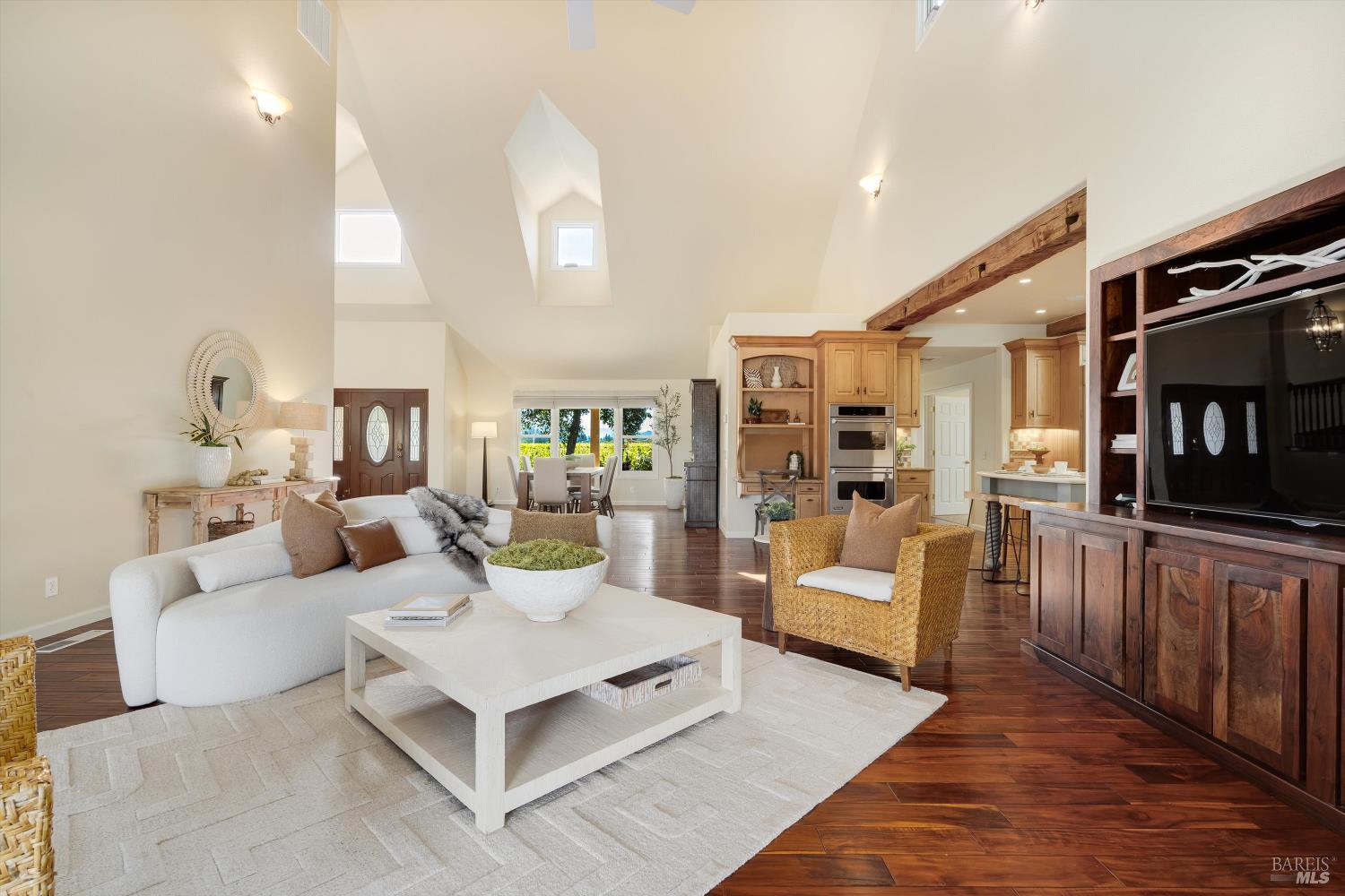 466 Pratt Avenue St. Helena CA 94574