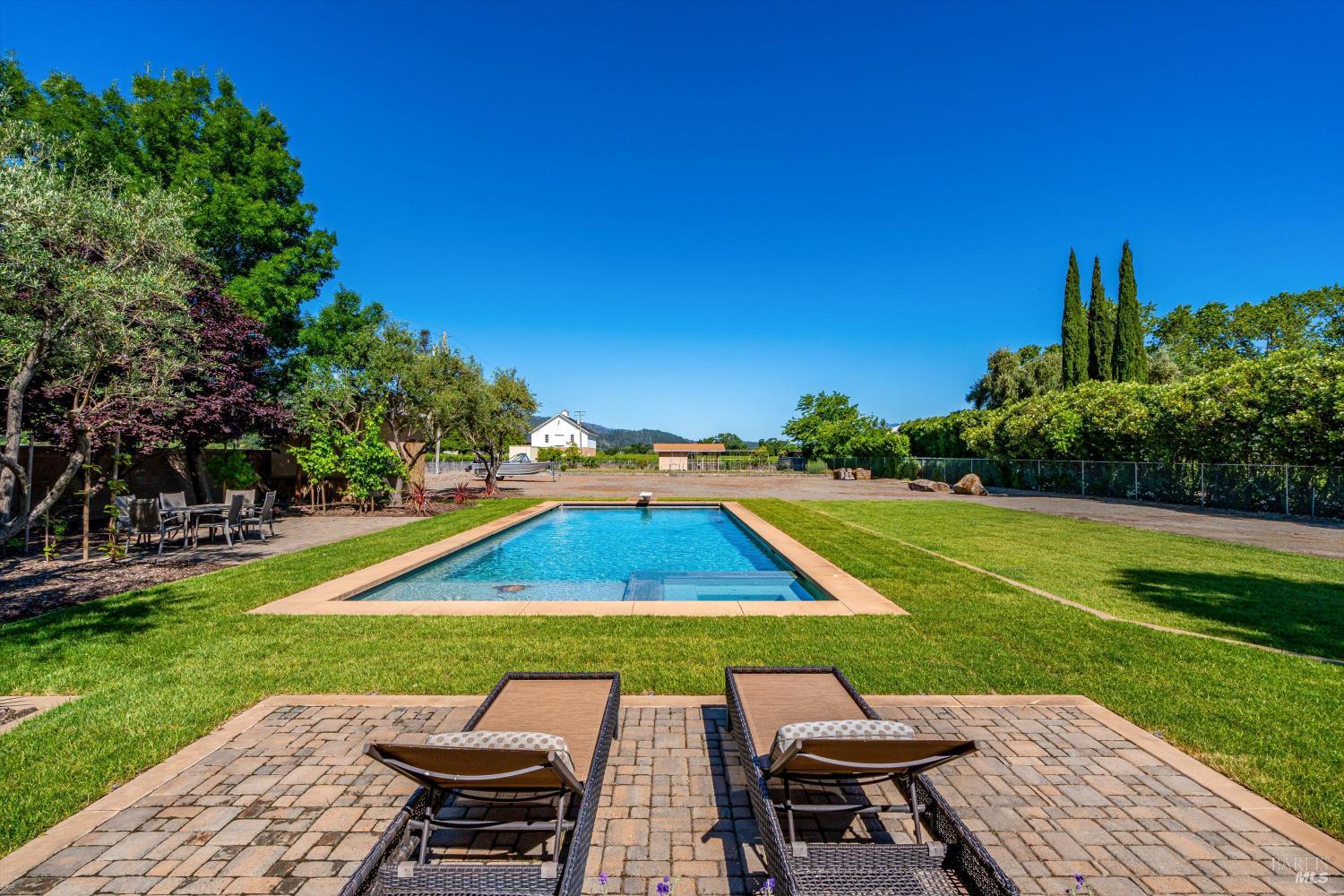 466 Pratt Avenue St. Helena CA 94574