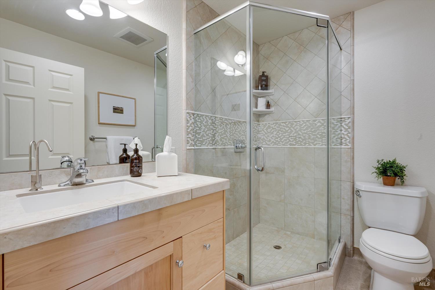 466 Pratt Avenue St. Helena CA 94574
