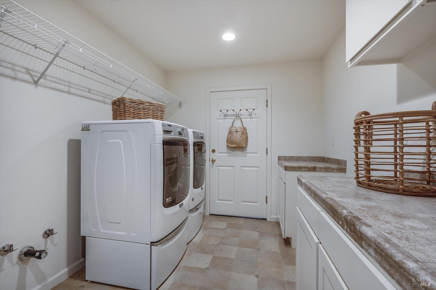 466 Pratt Avenue St. Helena CA 94574