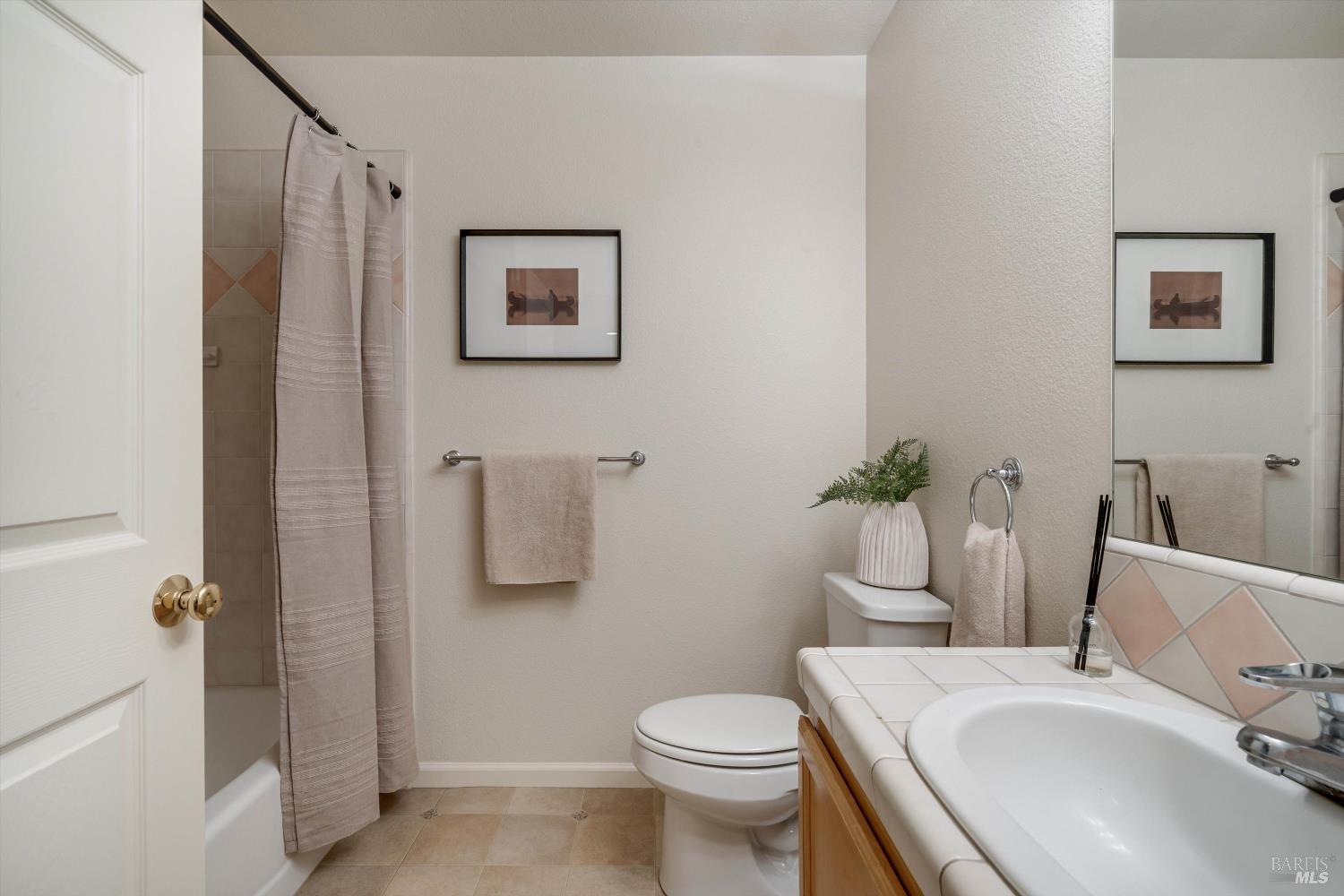 466 Pratt Avenue St. Helena CA 94574