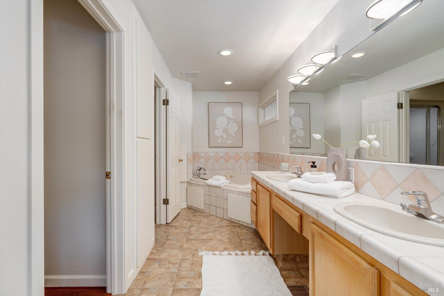 466 Pratt Avenue St. Helena CA 94574