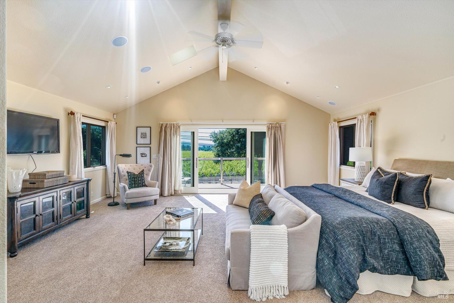 466 Pratt Avenue St. Helena CA 94574