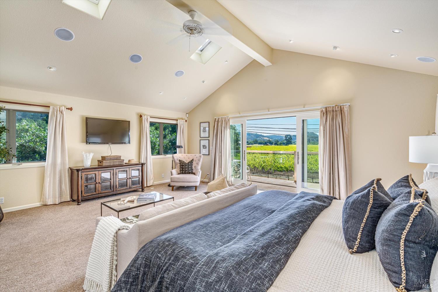 466 Pratt Avenue St. Helena CA 94574