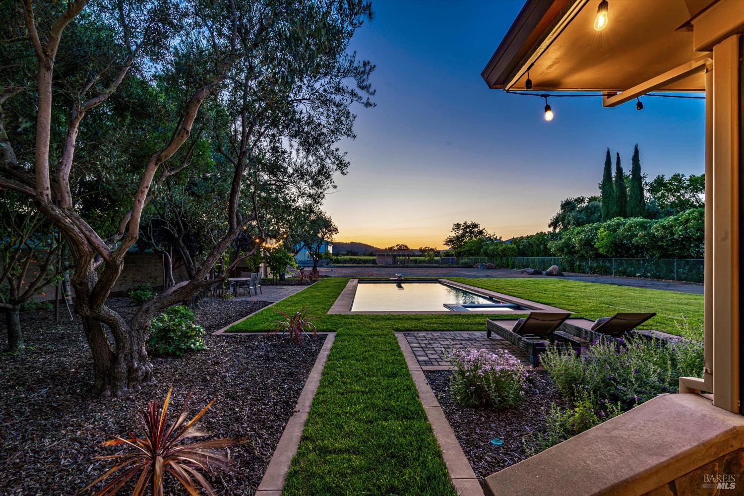 466 Pratt Avenue St. Helena CA 94574