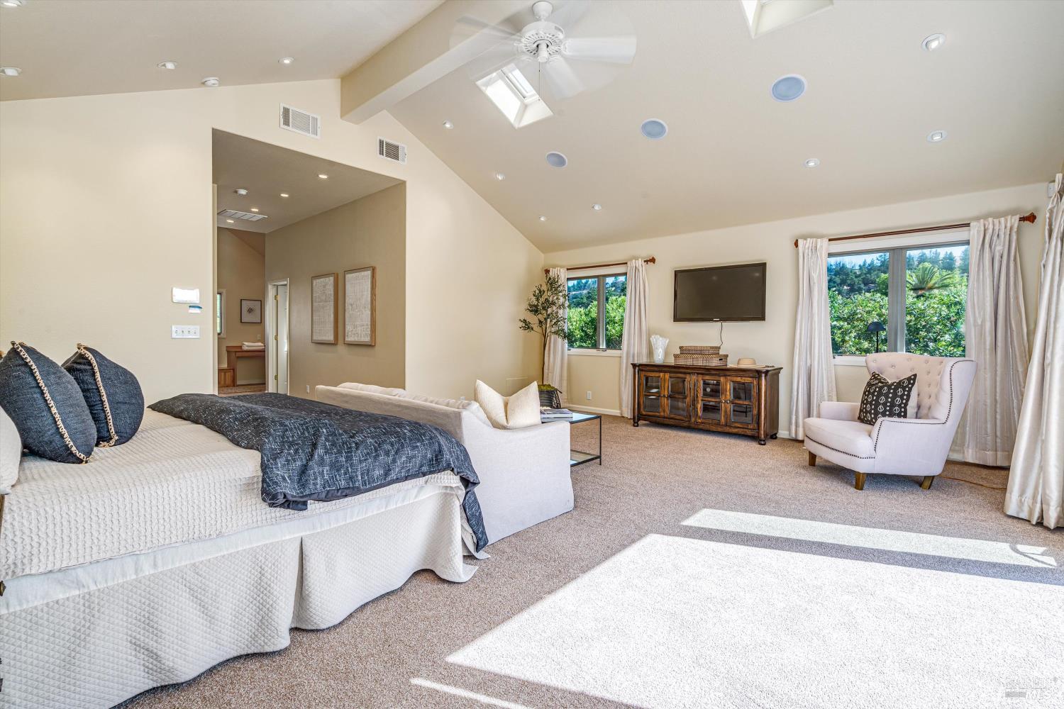 466 Pratt Avenue St. Helena CA 94574