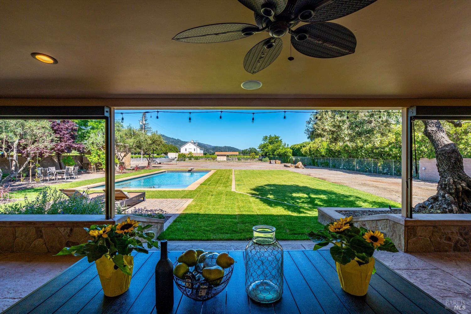 466 Pratt Avenue St. Helena CA 94574