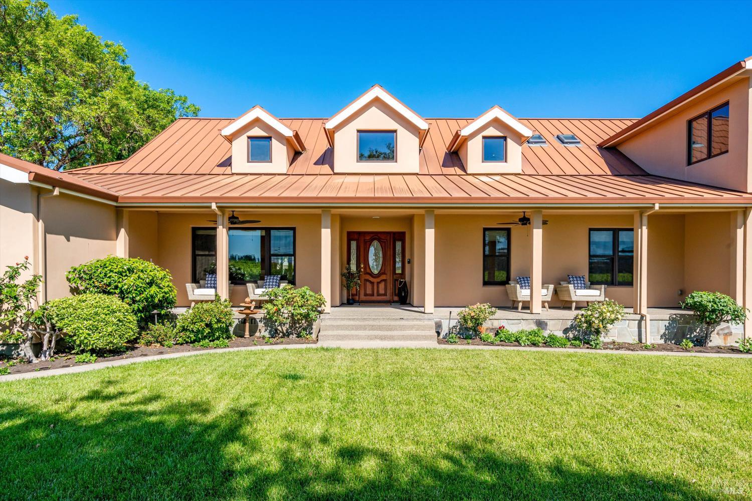 466 Pratt Avenue St. Helena CA 94574