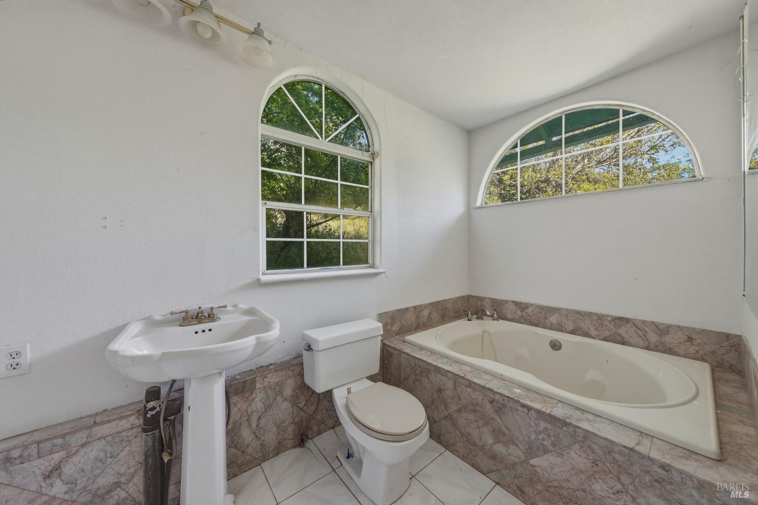 1440 W State Highway 20 Upper Lake CA 95485
