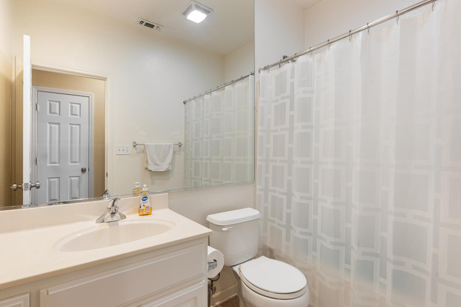 1893 Hardy Drive Woodland CA 95776