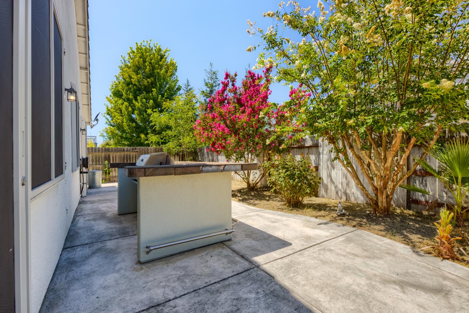 1893 Hardy Drive Woodland CA 95776