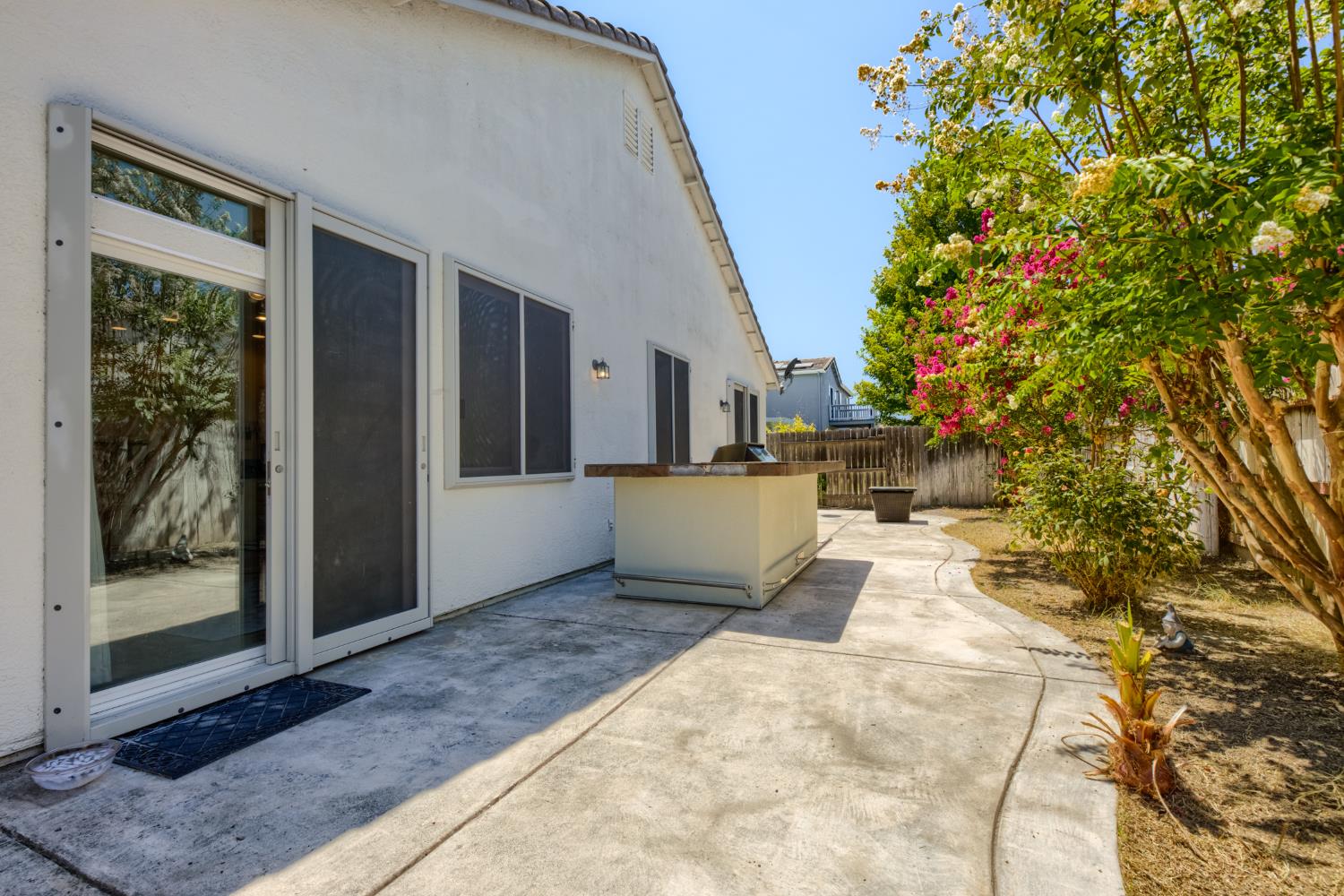 1893 Hardy Drive Woodland CA 95776