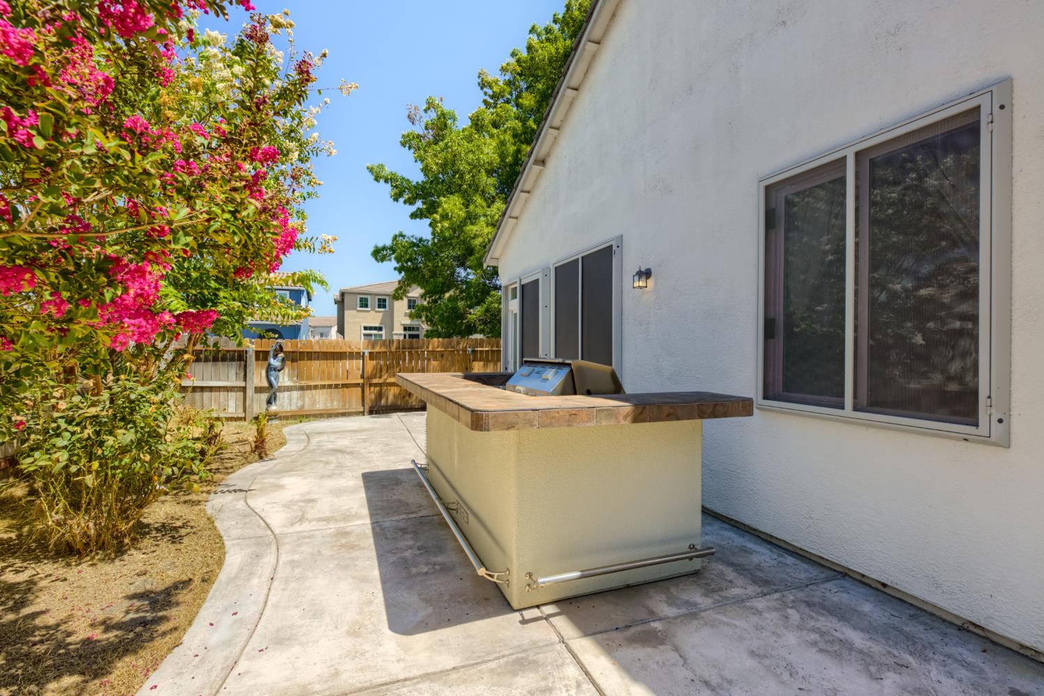 1893 Hardy Drive Woodland CA 95776