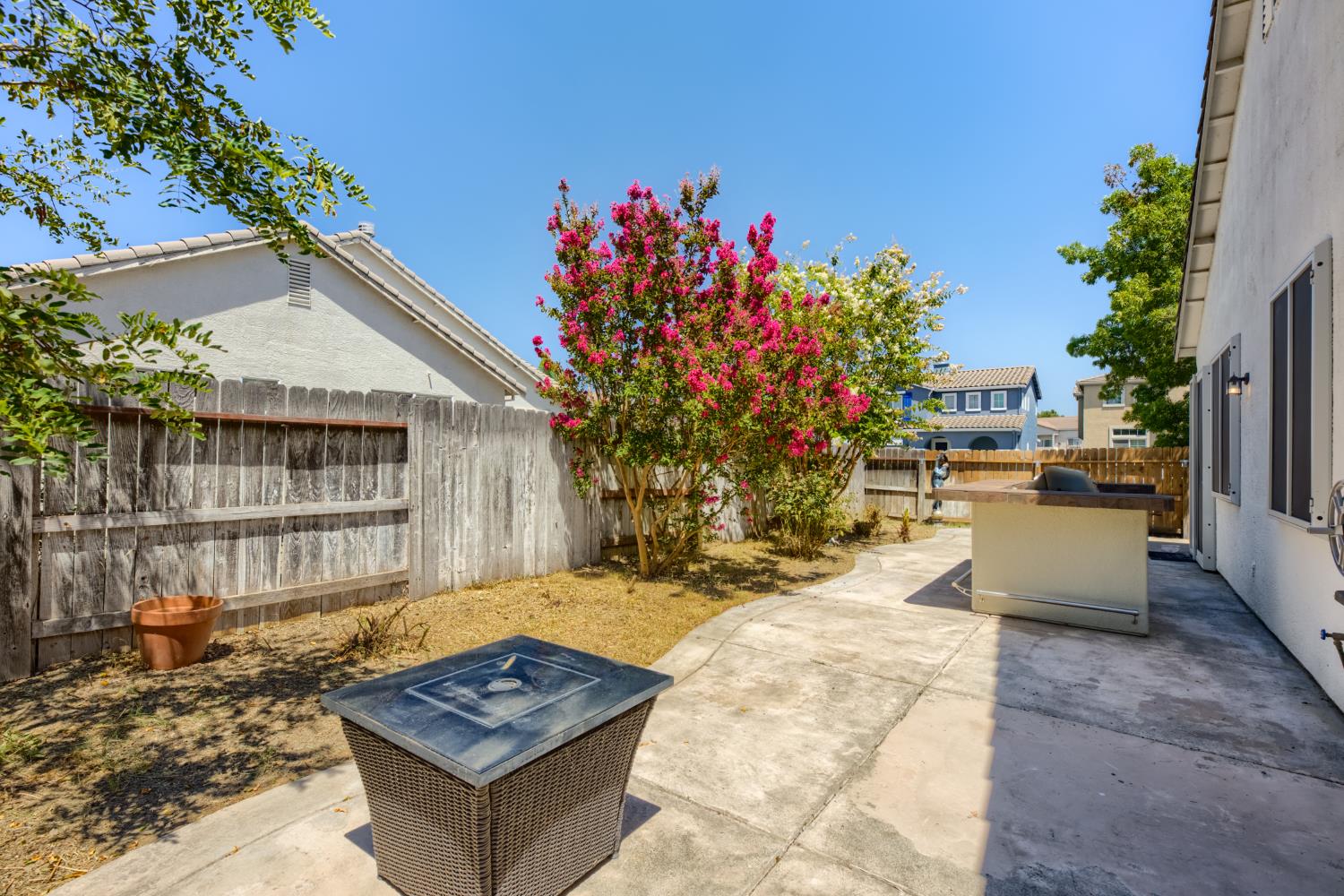 1893 Hardy Drive Woodland CA 95776