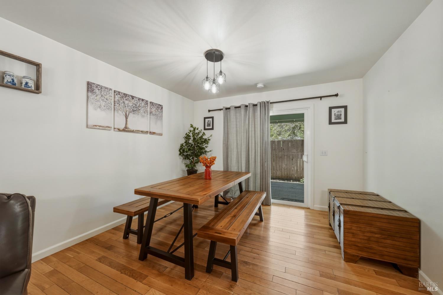 9945 Meadow Drive Cobb CA 95426