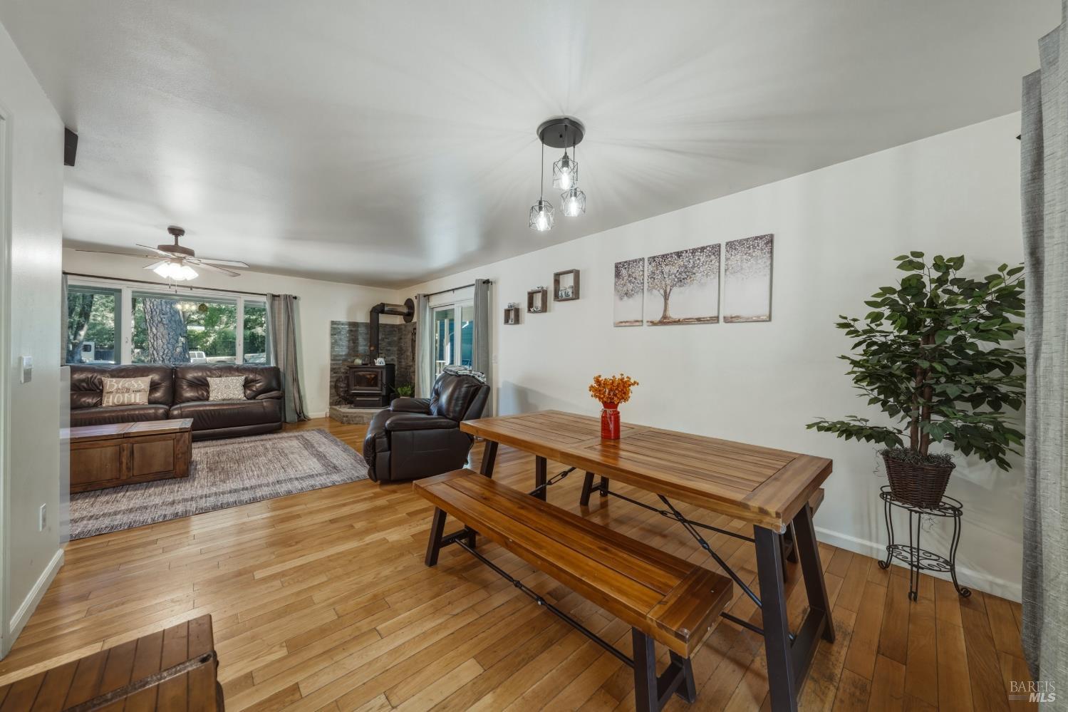 9945 Meadow Drive Cobb CA 95426
