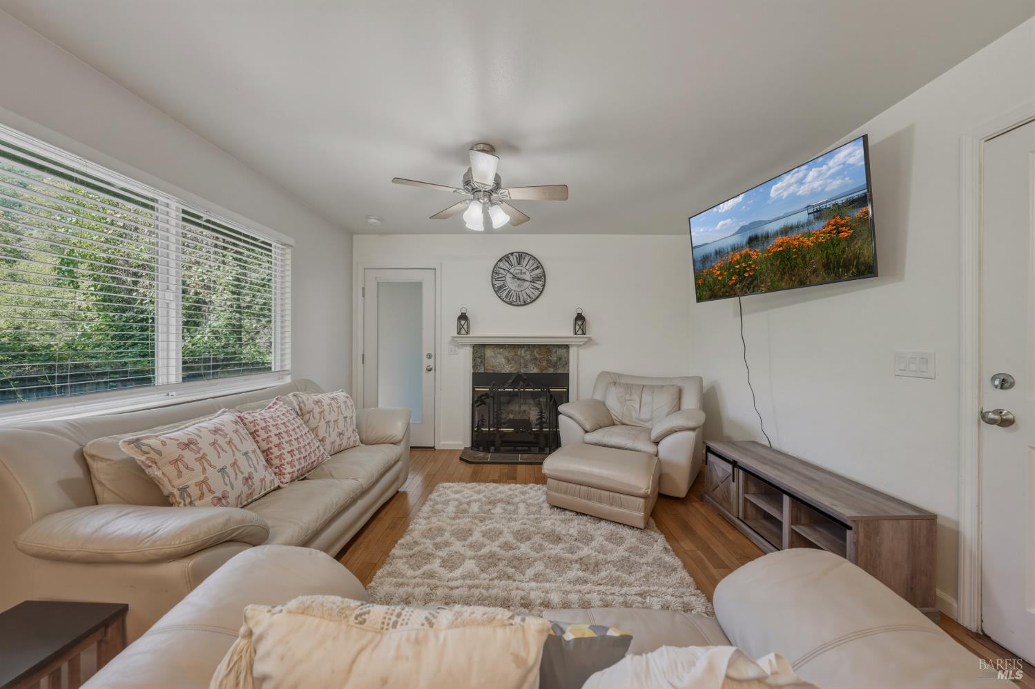 9945 Meadow Drive Cobb CA 95426