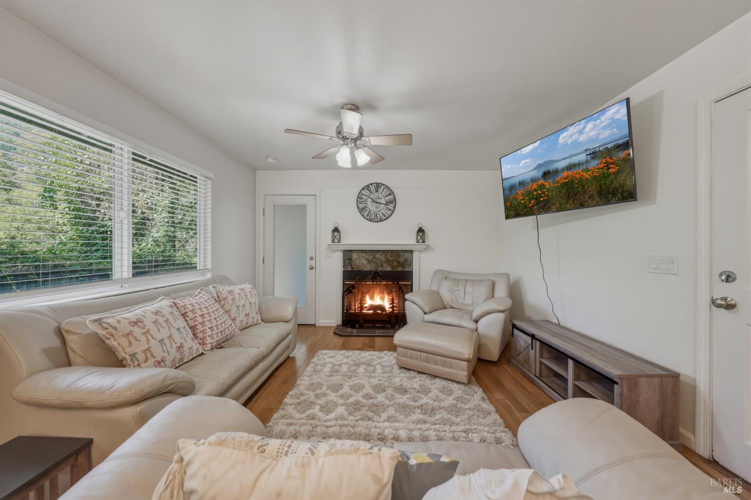 9945 Meadow Drive Cobb CA 95426
