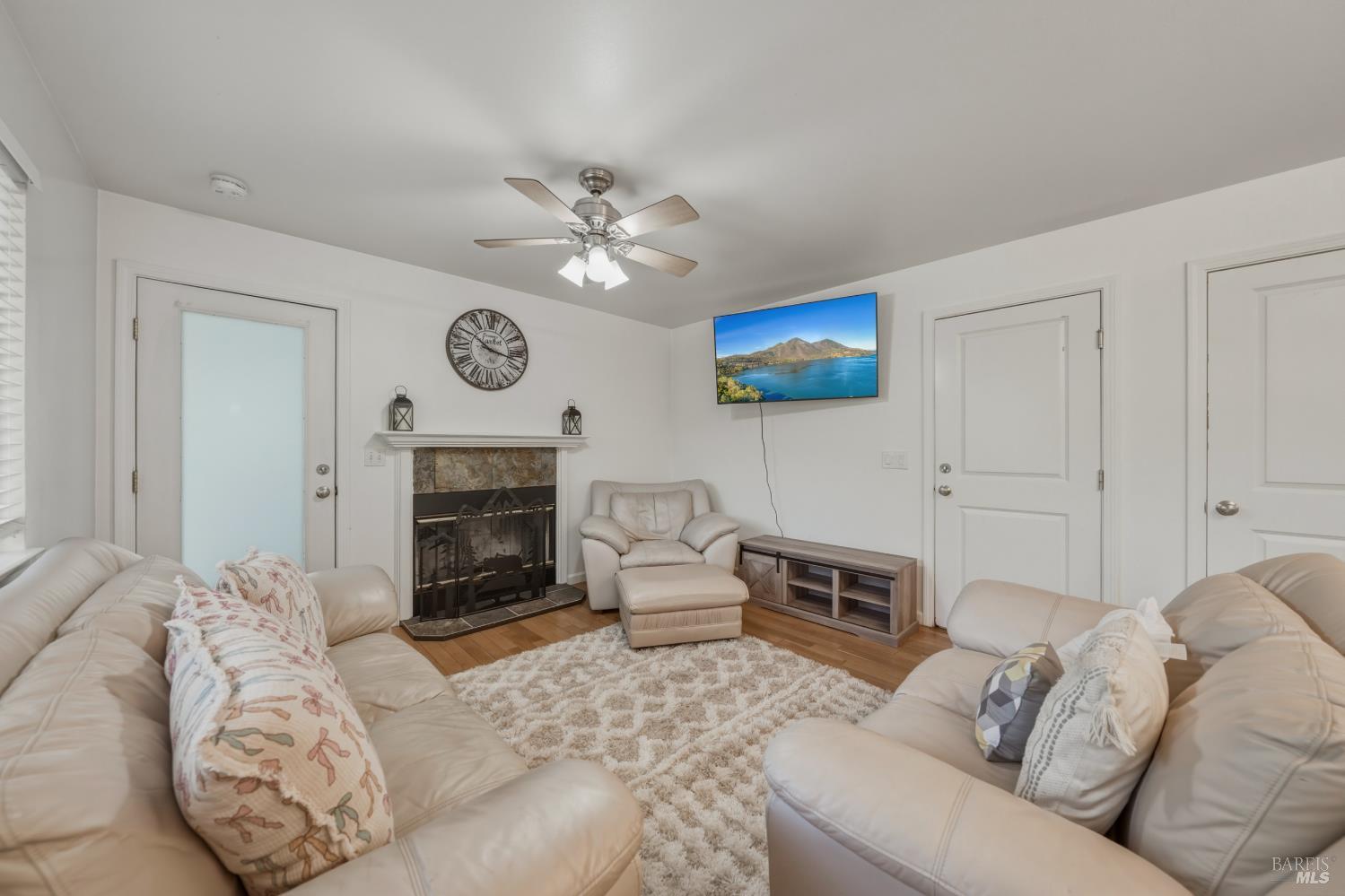 9945 Meadow Drive Cobb CA 95426