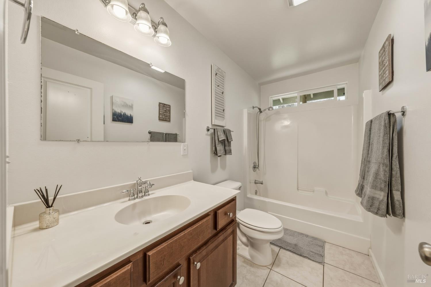 9945 Meadow Drive Cobb CA 95426