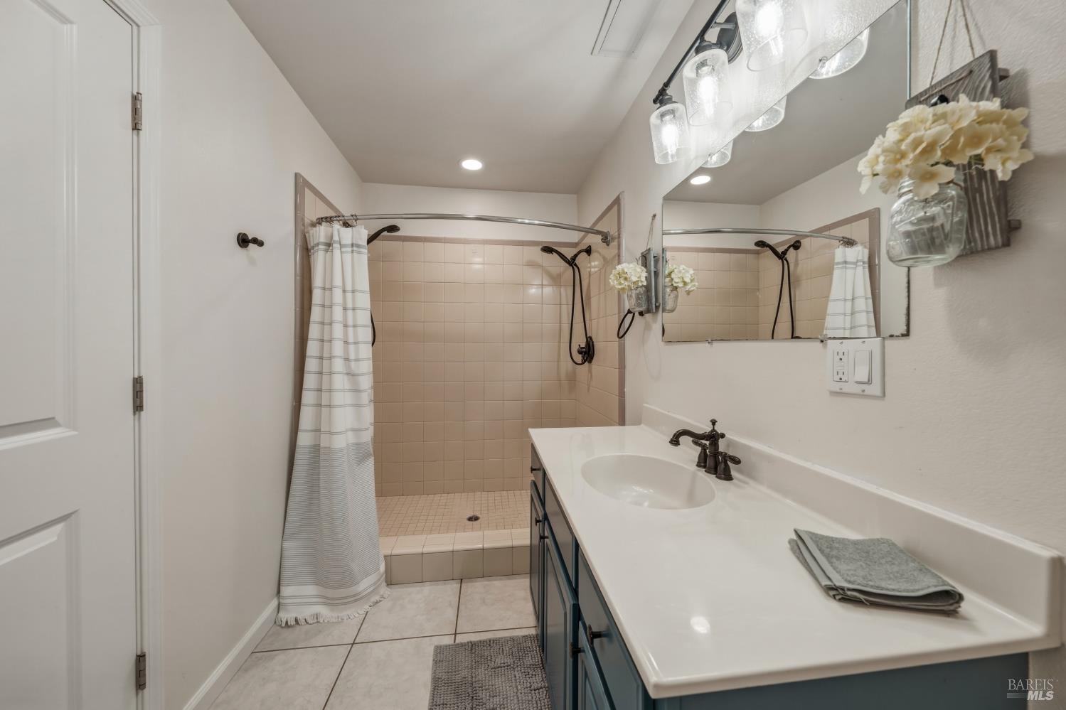 9945 Meadow Drive Cobb CA 95426