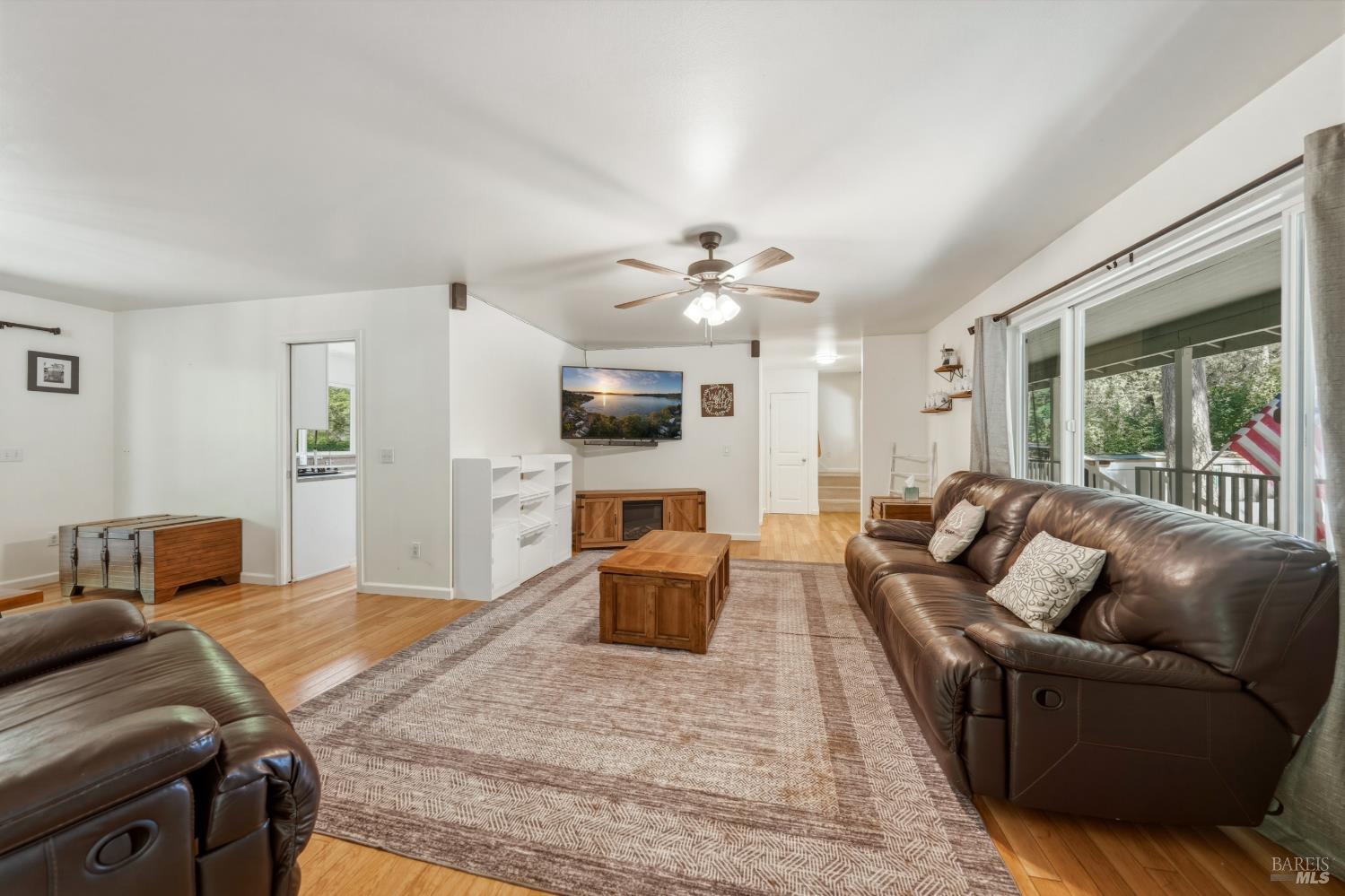 9945 Meadow Drive Cobb CA 95426