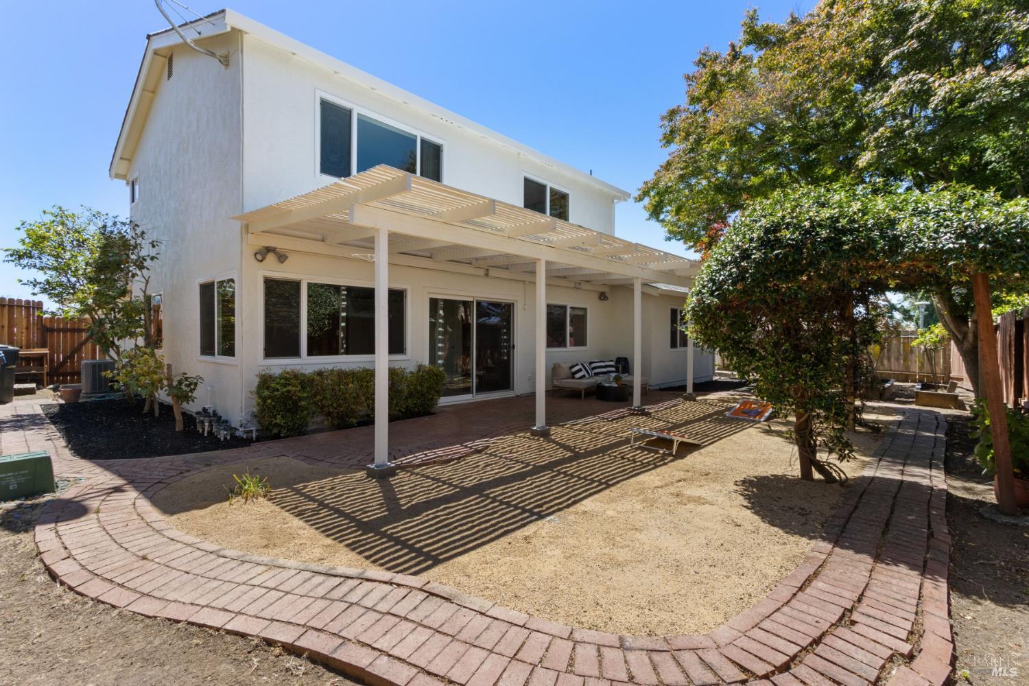 329 Larkin Court Benicia CA 94510