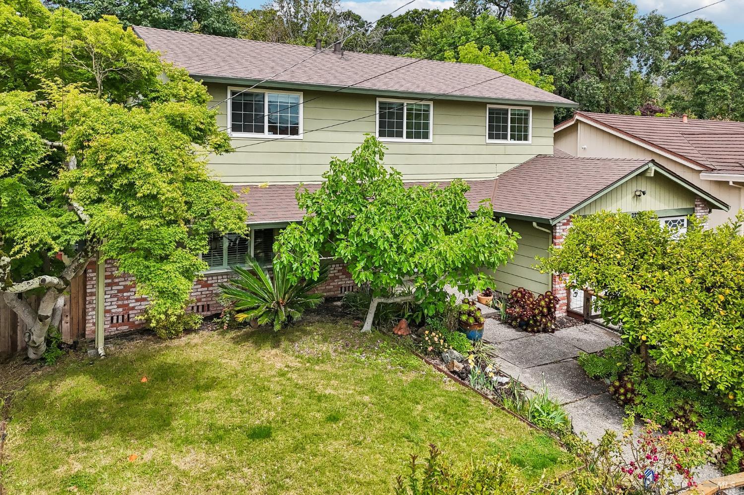 2227 Vallejo Street Santa Rosa CA 95404