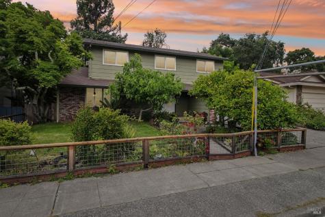 2227 Vallejo Street Santa Rosa CA 95404