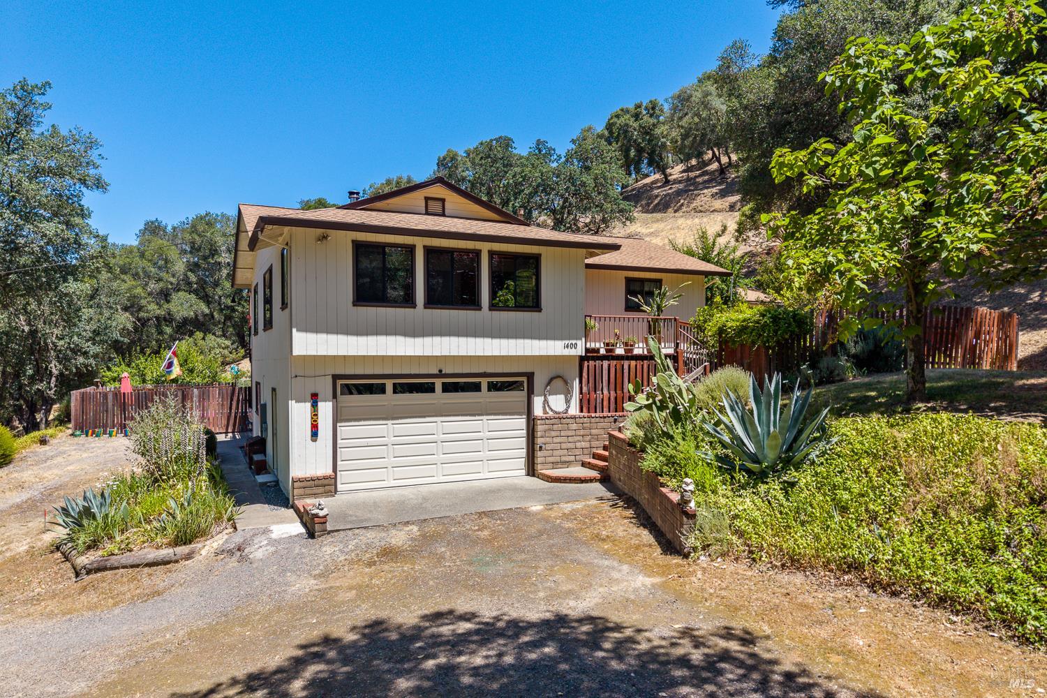 1400 Hulda Drive Ukiah CA 95482