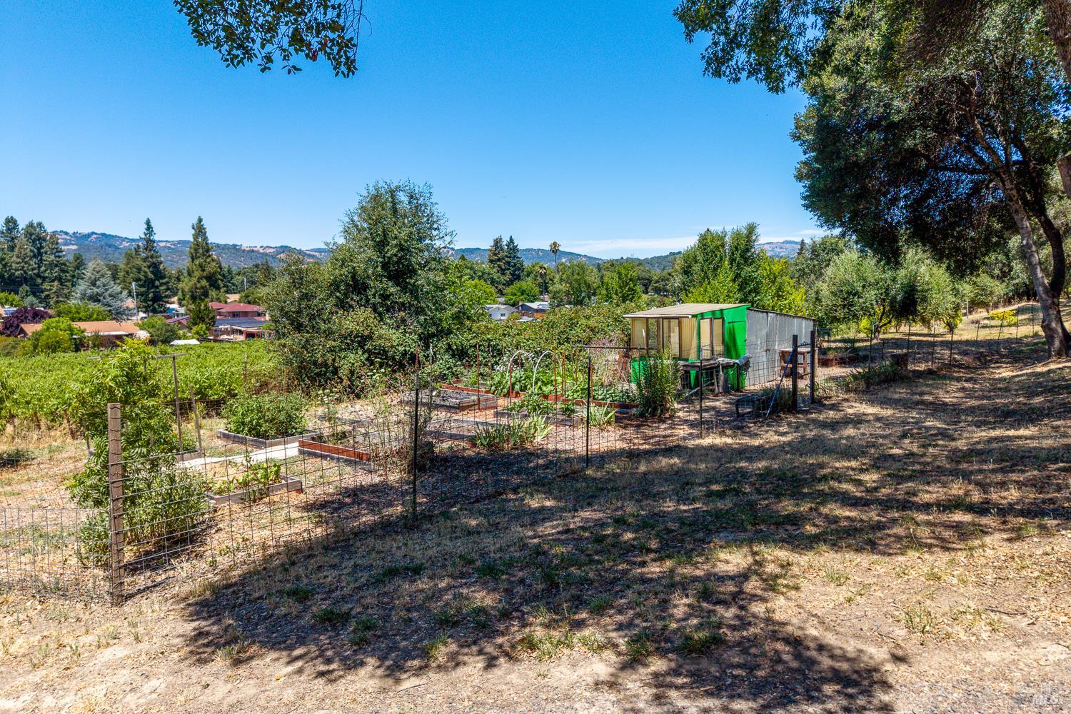1400 Hulda Drive Ukiah CA 95482