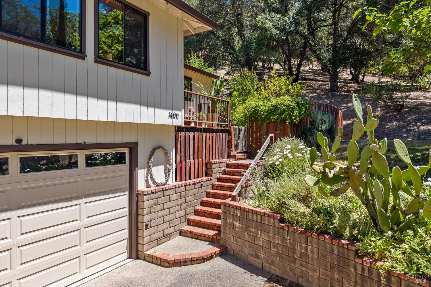 1400 Hulda Drive Ukiah CA 95482