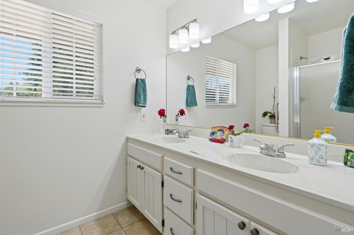 397 W Railroad Avenue Cotati CA 94931