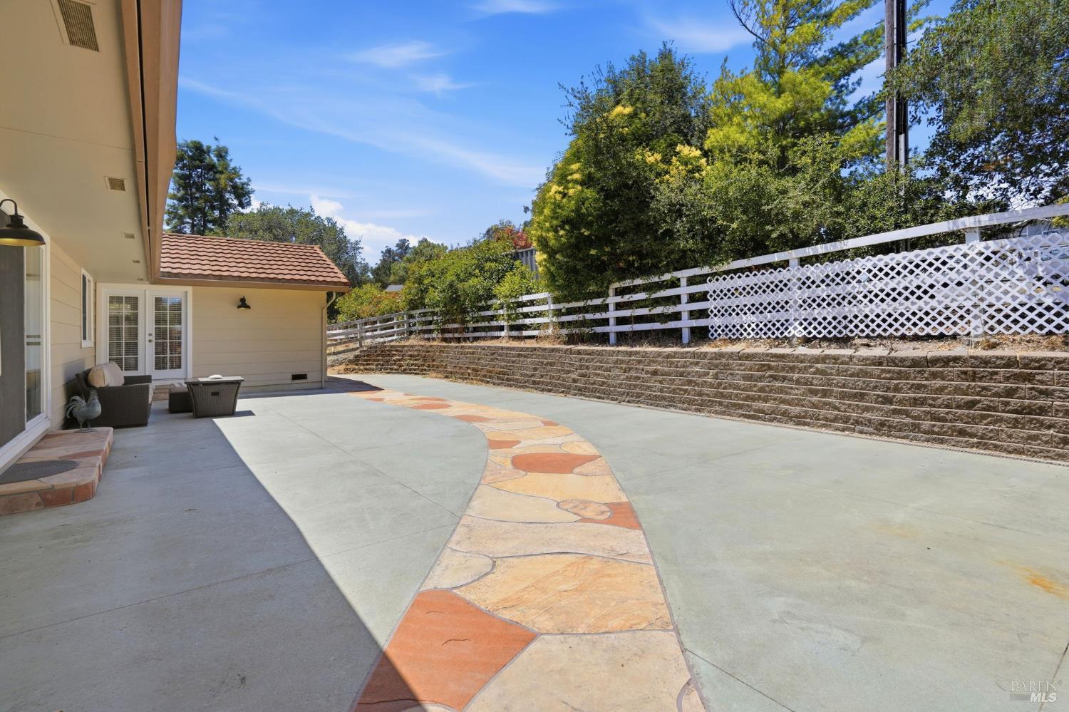 397 W Railroad Avenue Cotati CA 94931