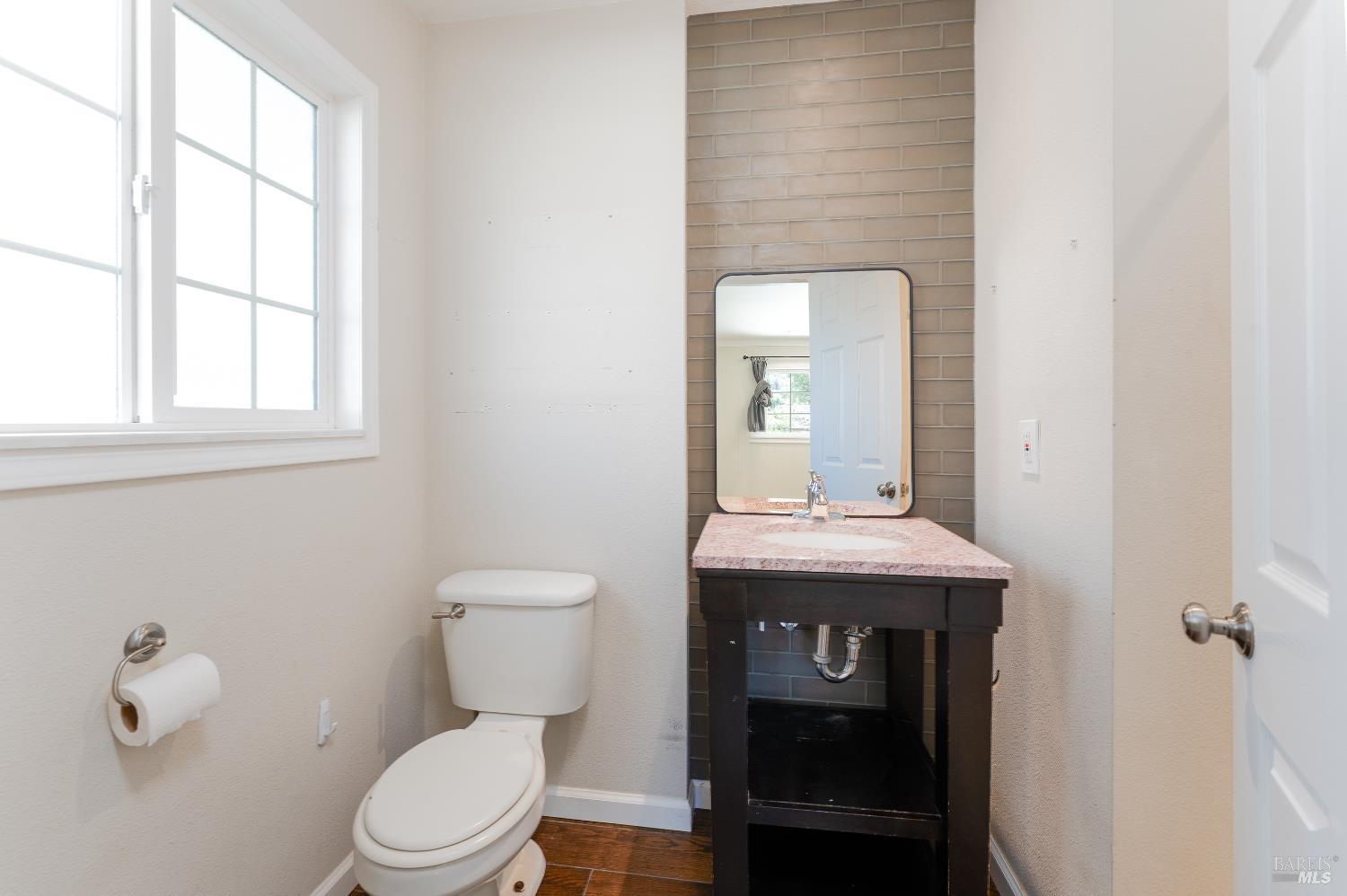 80 Whitmore Lane Ukiah CA 95482
