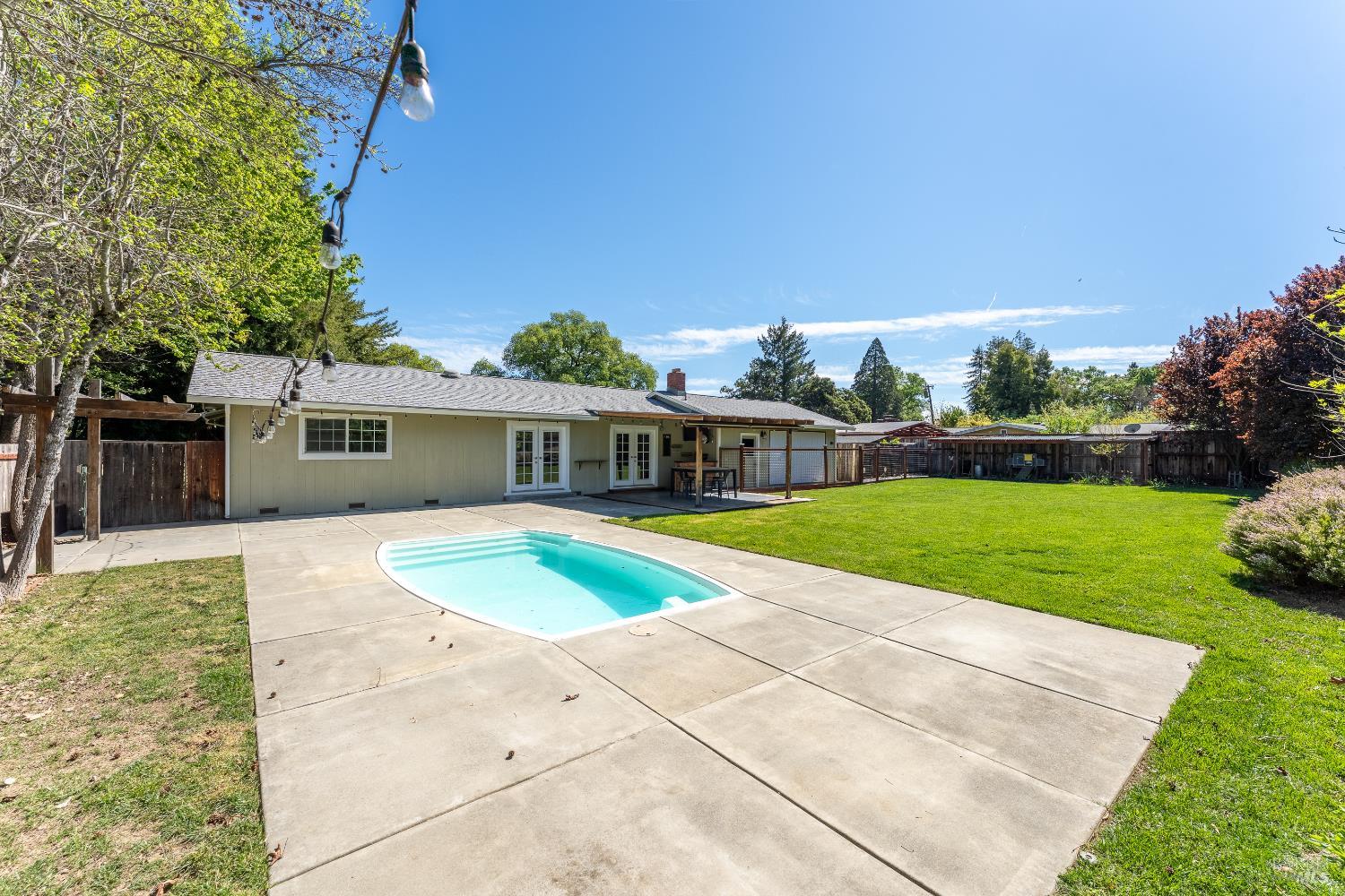 80 Whitmore Lane Ukiah CA 95482