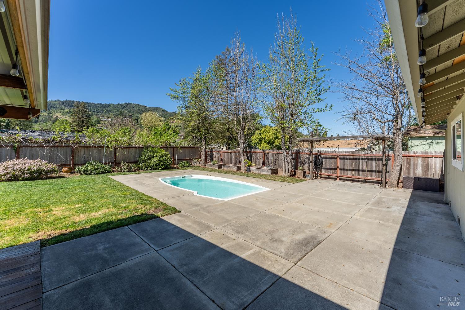 80 Whitmore Lane Ukiah CA 95482