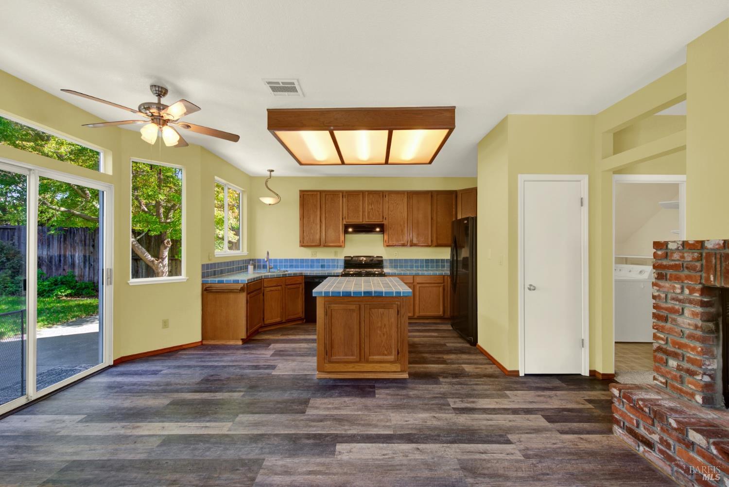 685 Poppy Circle Vacaville CA 95688