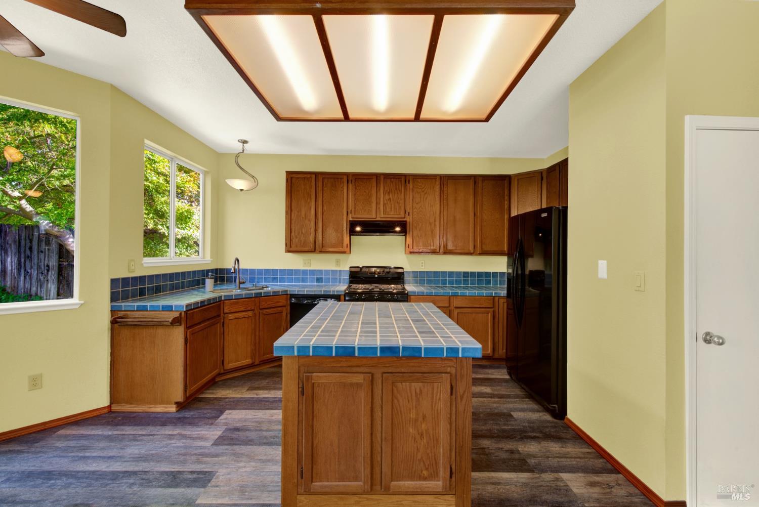 685 Poppy Circle Vacaville CA 95688