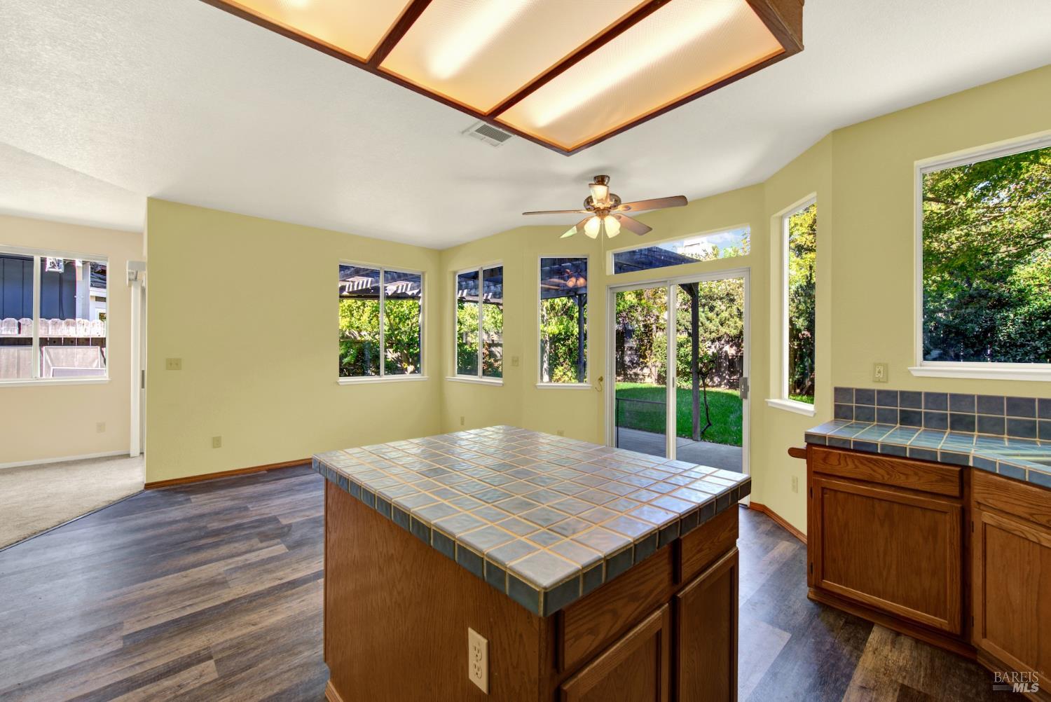 685 Poppy Circle Vacaville CA 95688