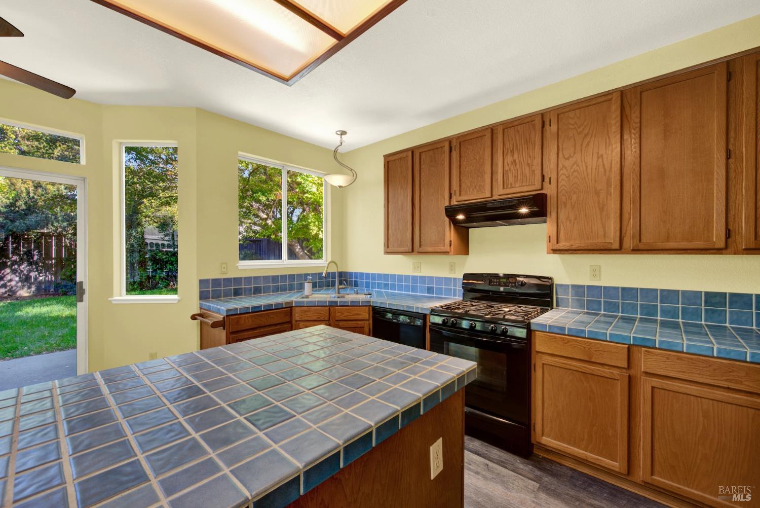 685 Poppy Circle Vacaville CA 95688