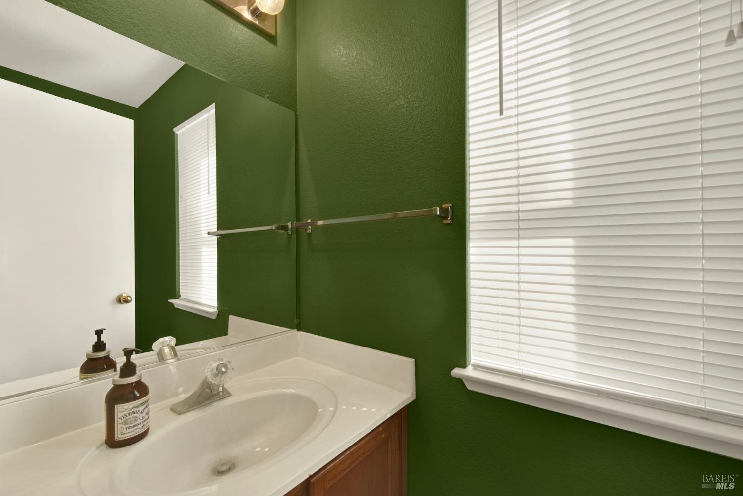 685 Poppy Circle Vacaville CA 95688