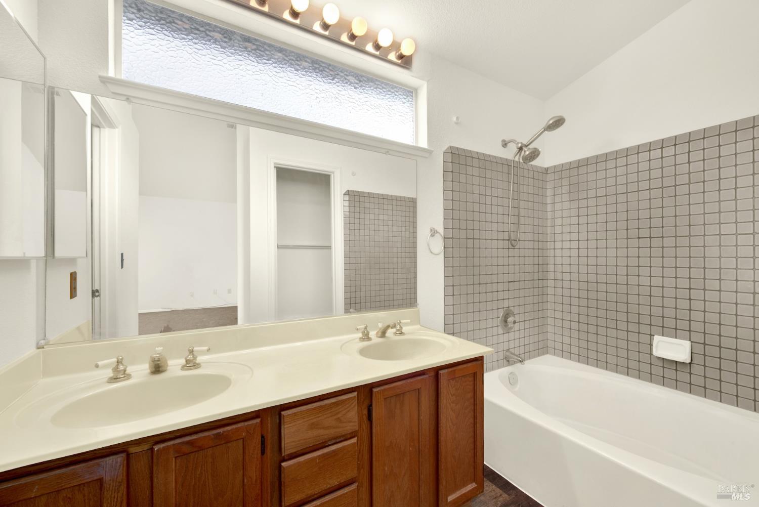 685 Poppy Circle Vacaville CA 95688