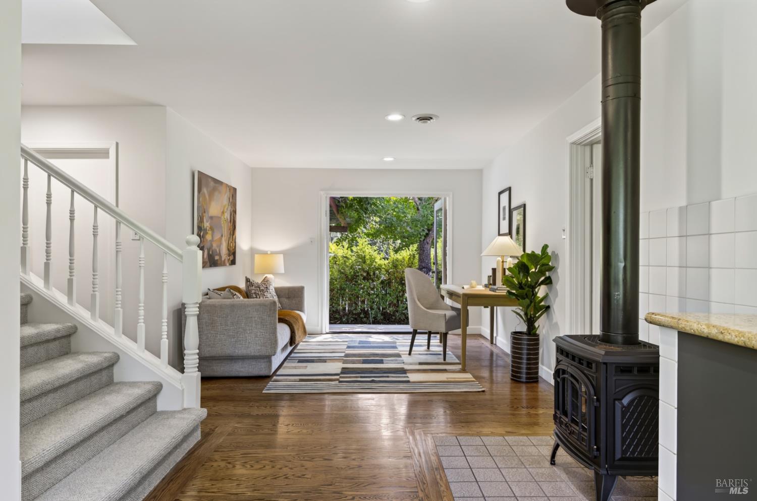 82 Shady Lane Ross CA 94957