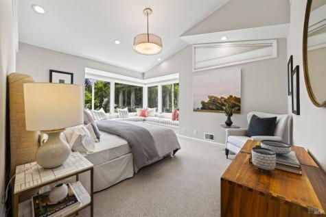 82 Shady Lane Ross CA 94957
