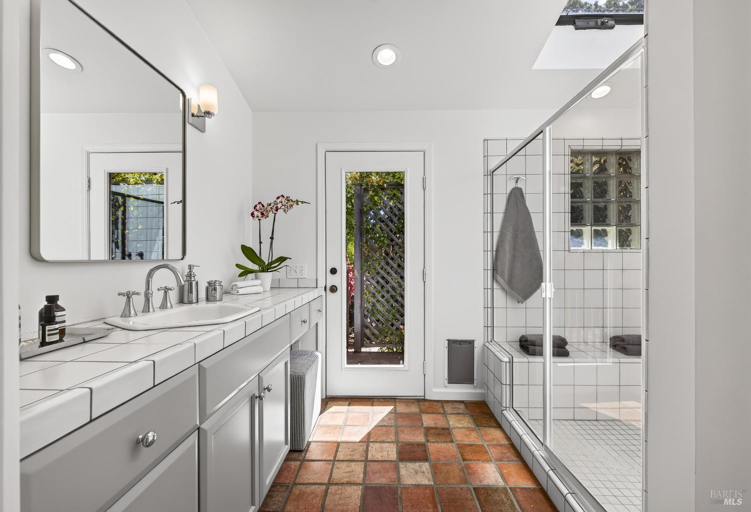 82 Shady Lane Ross CA 94957