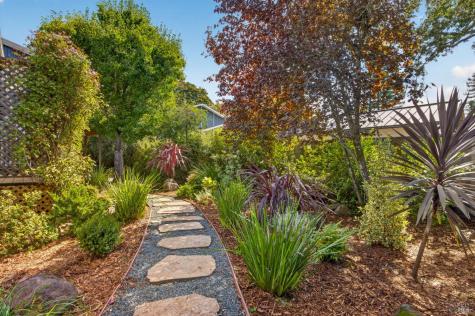82 Shady Lane Ross CA 94957