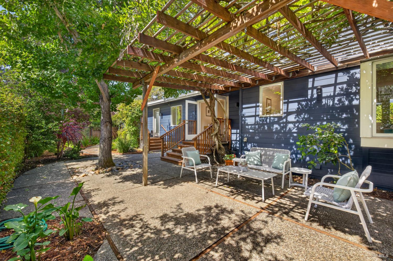 82 Shady Lane Ross CA 94957