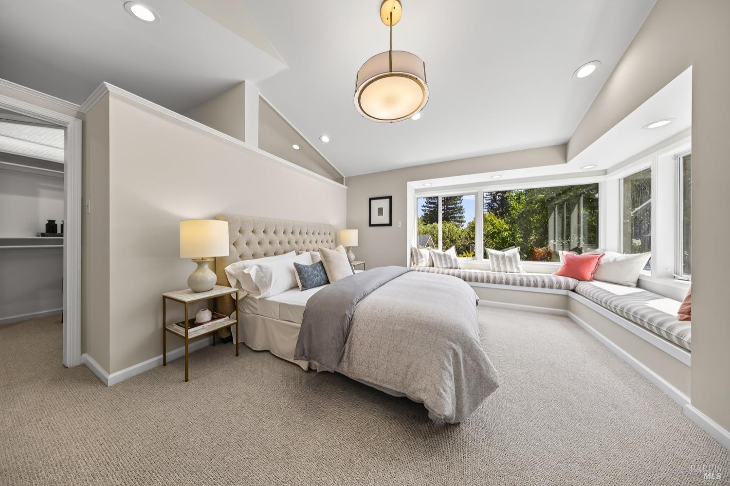 82 Shady Lane Ross CA 94957